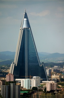 Ryugyong Hotel Tower under construction again